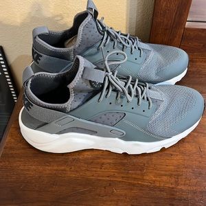 Nike HUARACHE RUN Ultra Cool Greys size 11